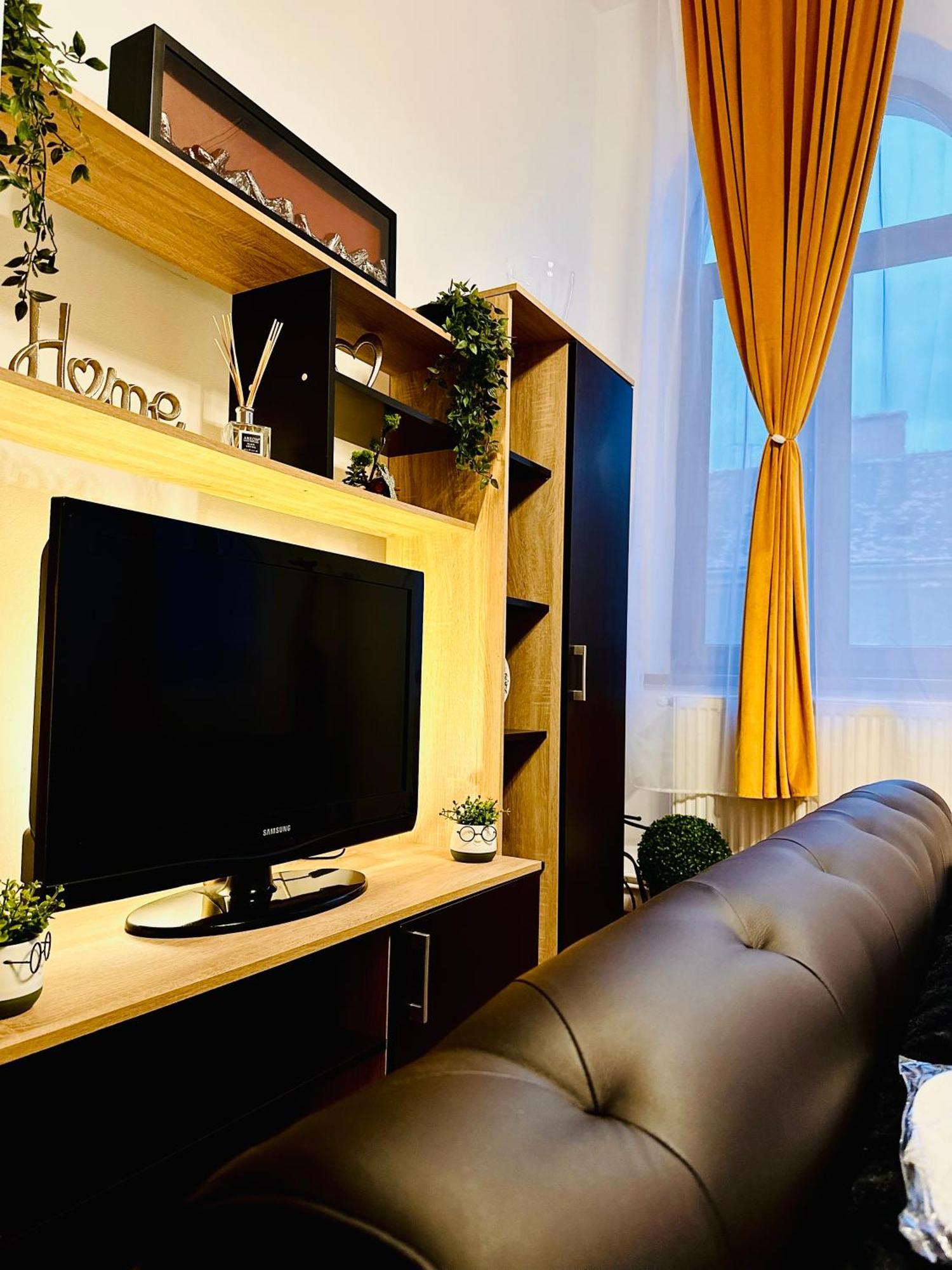 Stay Inn Central בראשוב מראה חיצוני תמונה